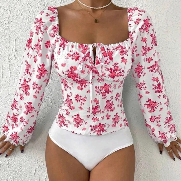 Casual Floral Patchwork Square Neck Ruffled Short Sleeve Bodysuit - Picture 3 of 6